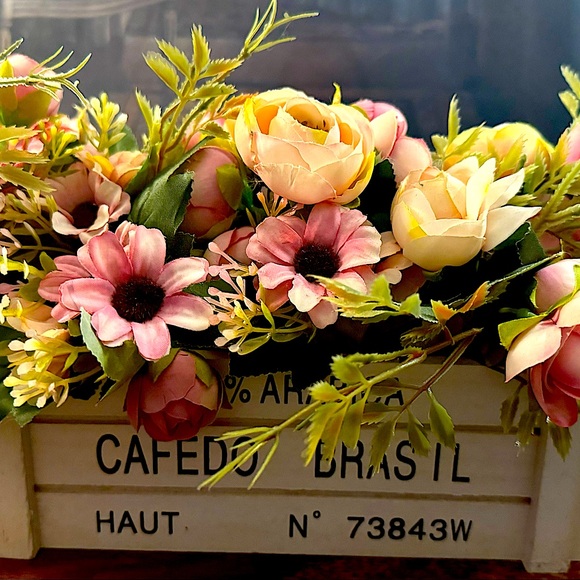 Other - Shades of pink faux floral arrangement